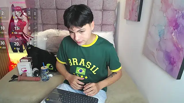 Snapshot of Samu_Hott chatting on June 2, 2026, 8:11 pm Samu Hott online show from June 2, 2026, 8:11 pm