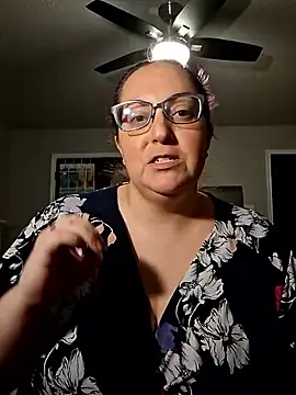 RavenOnyx online show from February 9, 2026, 6:06 am