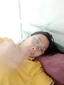 miko nyan2006 online show from April 18, 2026, 5:28 pm