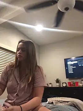 xxlivecouple online show from March 7, 2026, 5:26 am