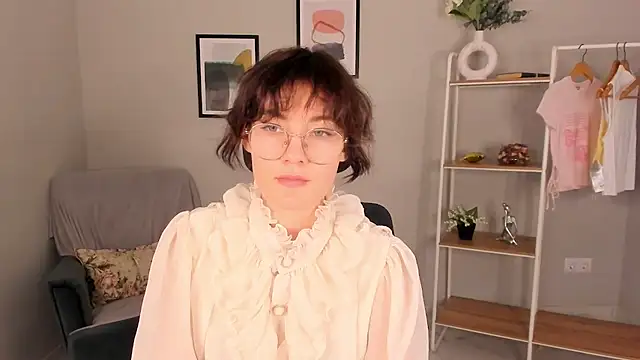 Snapshot of Stefani_Rouds chatting on February 11, 2026, 10:09 am Stefani Rouds online show from February 11, 2026, 10:09 am