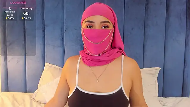 fatimarab   online show from February 12, 2026, 3:45 am