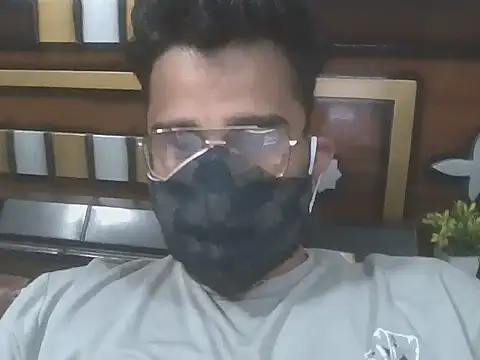 Snapshot of MrCurioX chatting on February 2, 2026, 8:18 pm MrCurioX online show from February 2, 2026, 8:18 pm