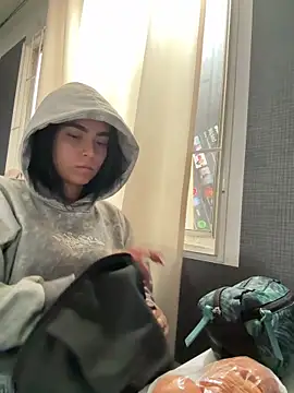 Snapshot of Sara_Fernandez_ chatting on February 19, 2026, 1:29 pm Sara Fernandez online show from February 19, 2026, 1:29 pm