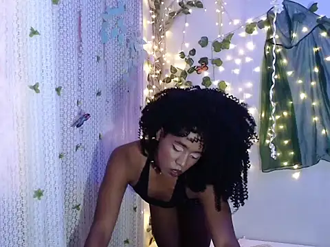 Snapshot of zafiro_blu chatting on July 21, 2026, 8:11 pm zafiro blu online show from July 21, 2026, 8:11 pm