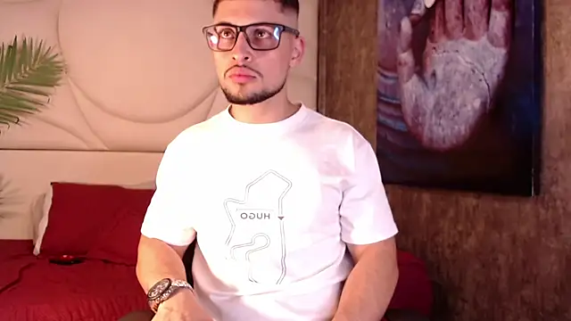 valenssio moretti online show from March 24, 2026, 4:06 am