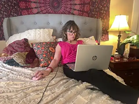 Snapshot of BrookiesLife chatting on May 12, 2026, 5:43 pm BrookiesLife online show from May 12, 2026, 5:43 pm