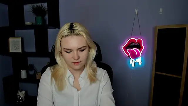 SweetLilyxo online show from March 2, 2026, 7:26 am