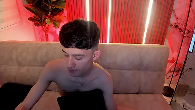 Patrick Howland  online show from February 2, 2026, 11:36 pm