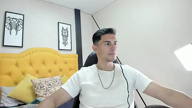 Mike Conors online show from April 2, 2026, 2:09 am