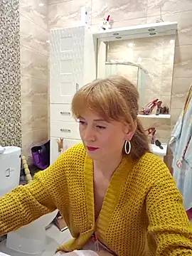 LanaBananaa  online show from April 10, 2026, 11:20 pm