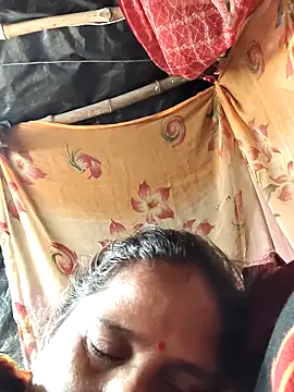 Hot kiran4 online show from March 18, 2026, 9:18 pm