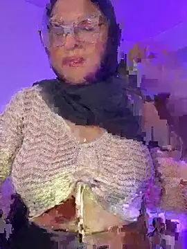 Snapshot of Amira-Awhada chatting on March 20, 2026, 10:03 pm Amira-Awhada online show from March 20, 2026, 10:03 pm