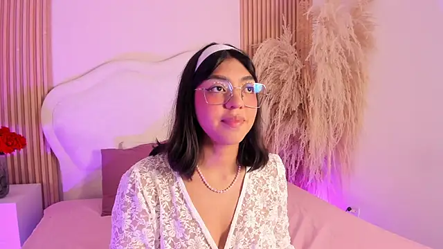 rebeca taylor online show from February 20, 2026, 3:36 am