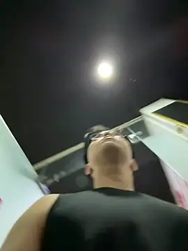 lucas-N888 online show from February 6, 2026, 5:12 am