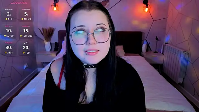 Kira G0ld online show from May 31, 2026, 8:32 am