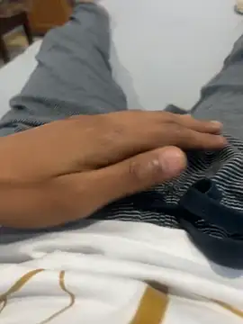 youngsterSA223 online show from April 21, 2026, 10:12 pm