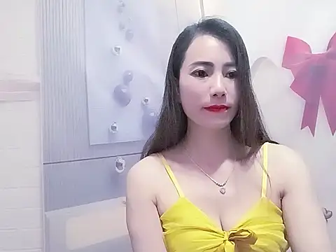 Hello-Kitty001 online show from April 18, 2026, 8:31 pm