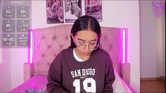 Snapshot of liittle__baby chatting on March 5, 2026, 11:50 am liittle baby online show from March 5, 2026, 11:50 am