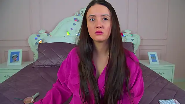 ElinaBellucci online show from February 18, 2026, 4:30 am