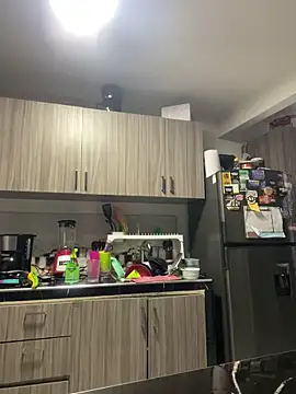 Emma Sanz   online show from April 20, 2026, 11:24 am