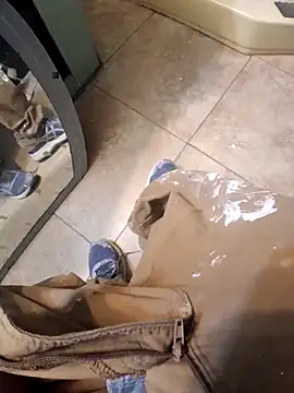 Snapshot of bojo69 chatting on February 16, 2026, 9:16 am bojo69 online show from February 16, 2026, 9:16 am