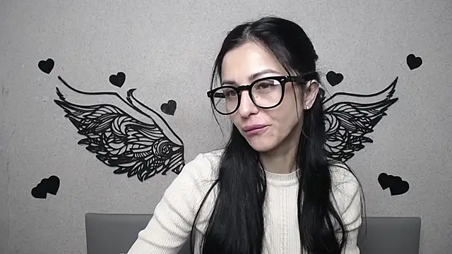 EvaClarkk online show from May 14, 2026, 5:47 am