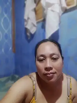 May Bombs online show from April 18, 2026, 9:48 pm