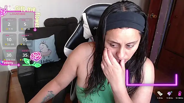 MeliisaRobers online show from April 3, 2026, 3:43 pm