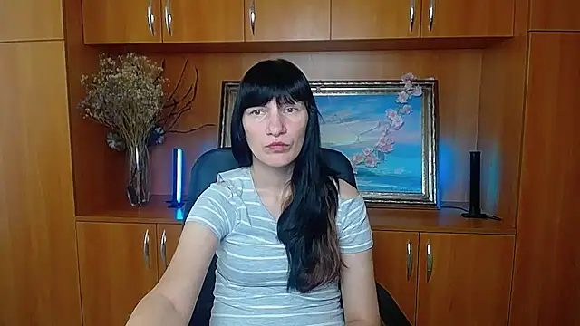 Snapshot of Rosalinda_ro chatting on May 19, 2026, 12:11 pm Rosalinda ro online show from May 19, 2026, 12:11 pm