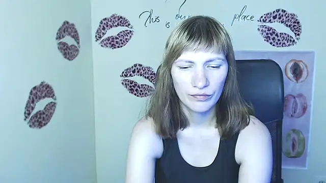 Snapshot of Rosalinda_ro chatting on June 27, 2026, 12:22 pm Rosalinda ro online show from June 27, 2026, 12:22 pm