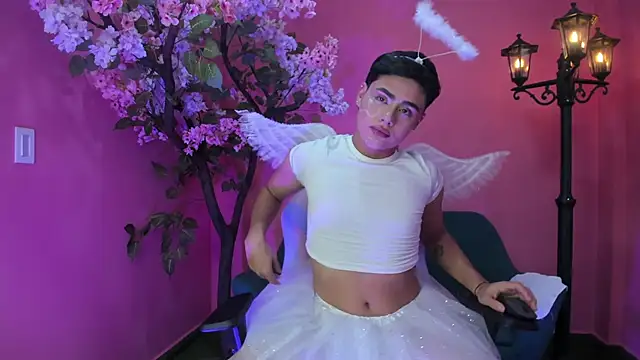 Snapshot of FemNoa chatting on February 7, 2026, 3:54 am FemNoa online show from February 7, 2026, 3:54 am