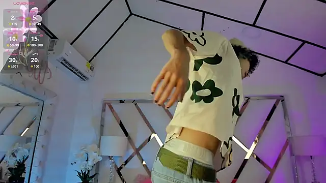 Snapshot of thanier_18 chatting on June 11, 2026, 7:12 pm thanier 18 online show from June 11, 2026, 7:12 pm