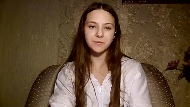 YuniNeko online show from April 18, 2026, 7:07 pm