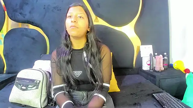 Snapshot of Vaneline2 chatting on July 9, 2026, 3:38 pm Vaneline2 online show from July 9, 2026, 3:38 pm