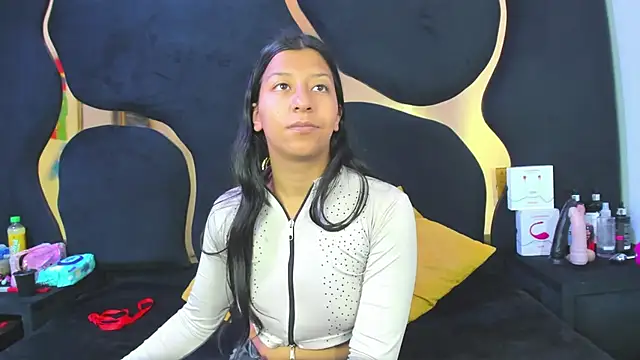 Snapshot of Vaneline2 chatting on July 11, 2026, 2:42 pm Vaneline2 online show from July 11, 2026, 2:42 pm