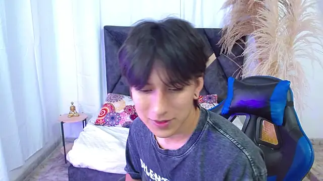 Snapshot of nikoo_18 chatting on February 28, 2026, 1:23 pm nikoo 18 online show from February 28, 2026, 1:23 pm