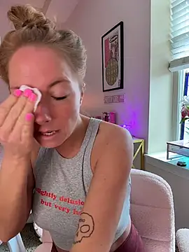 mooviebaby online show from April 17, 2026, 8:23 pm