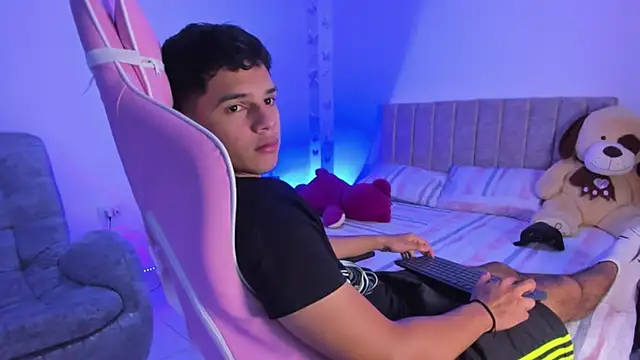 Adrian Prime  online show from April 18, 2026, 1:31 am