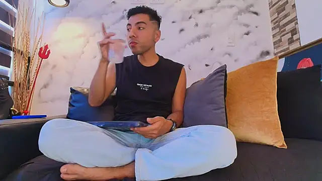 Max Hornye online show from March 20, 2026, 6:57 pm