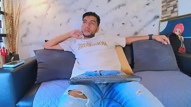 Max Hornye online show from March 30, 2026, 6:53 pm