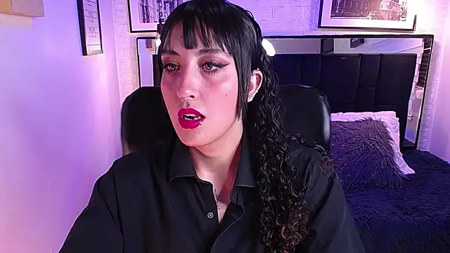 ladyraing online show from March 3, 2026, 3:12 am