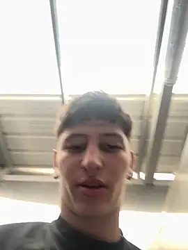 Snapshot of ARON_LUXX chatting on February 28, 2026, 2:51 pm ARON LUXX online show from February 28, 2026, 2:51 pm