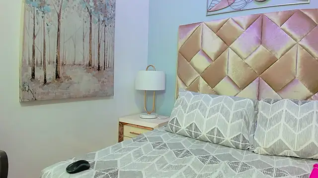 Snapshot of CandyLips_4 chatting on February 27, 2026, 7:03 pm CandyLips 4 online show from February 27, 2026, 7:03 pm