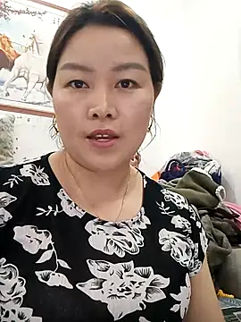 Jennie dogy online show from March 28, 2026, 1:33 pm