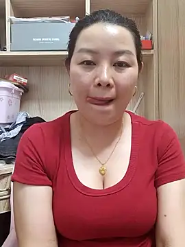 Snapshot of Jennie_dogy chatting on June 3, 2026, 1:46 pm Jennie dogy online show from June 3, 2026, 1:46 pm