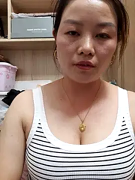 Snapshot of Jennie_dogy chatting on June 26, 2026, 1:04 pm Jennie dogy online show from June 26, 2026, 1:04 pm