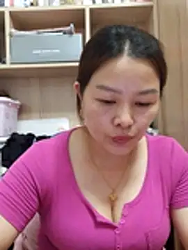 Snapshot of Jennie_dogy chatting on June 27, 2026, 12:22 pm Jennie dogy online show from June 27, 2026, 12:22 pm