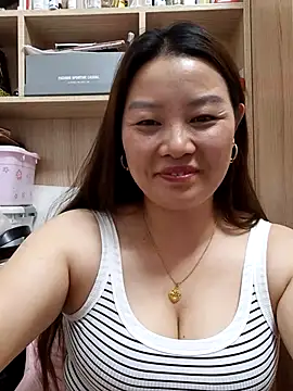 Snapshot of Jennie_dogy chatting on July 3, 2026, 12:44 pm Jennie dogy online show from July 3, 2026, 12:44 pm