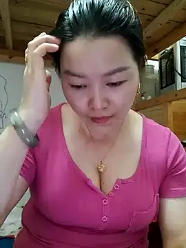 Snapshot of Jennie_dogy chatting on July 25, 2026, 2:42 am Jennie dogy online show from July 25, 2026, 2:42 am